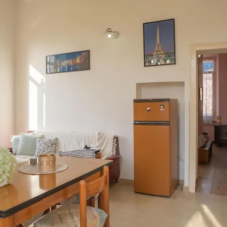 Home Central Apartment Apartman