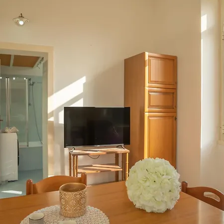 Home Central Apartment Apartman